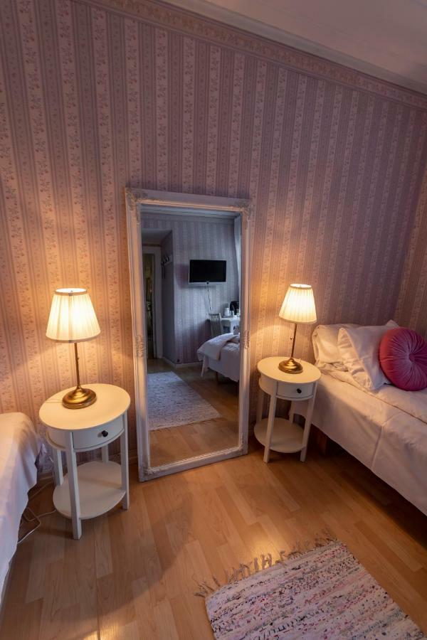 Hotel Pensionat Granparken Norrtälje Kültér fotó